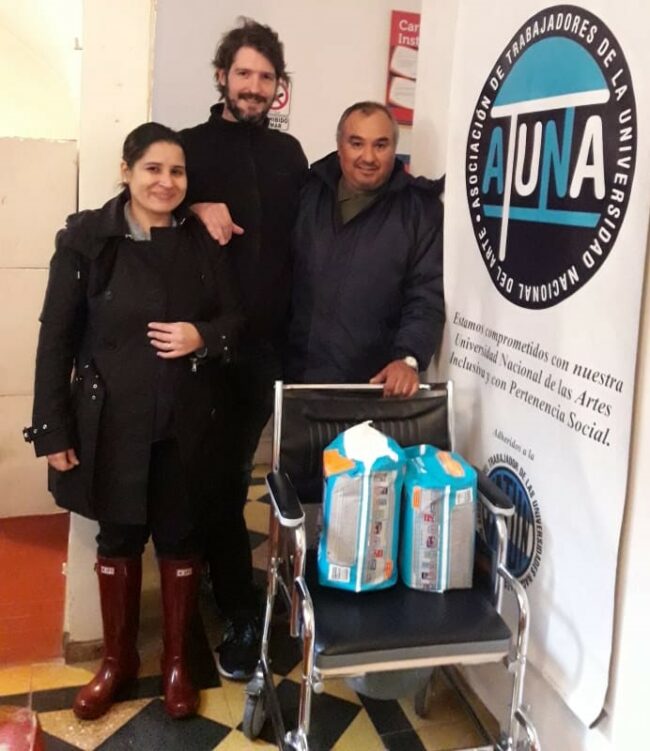 Ya hemos conseguido la silla de ruedas Ya hemos conseguido la silla de ruedas